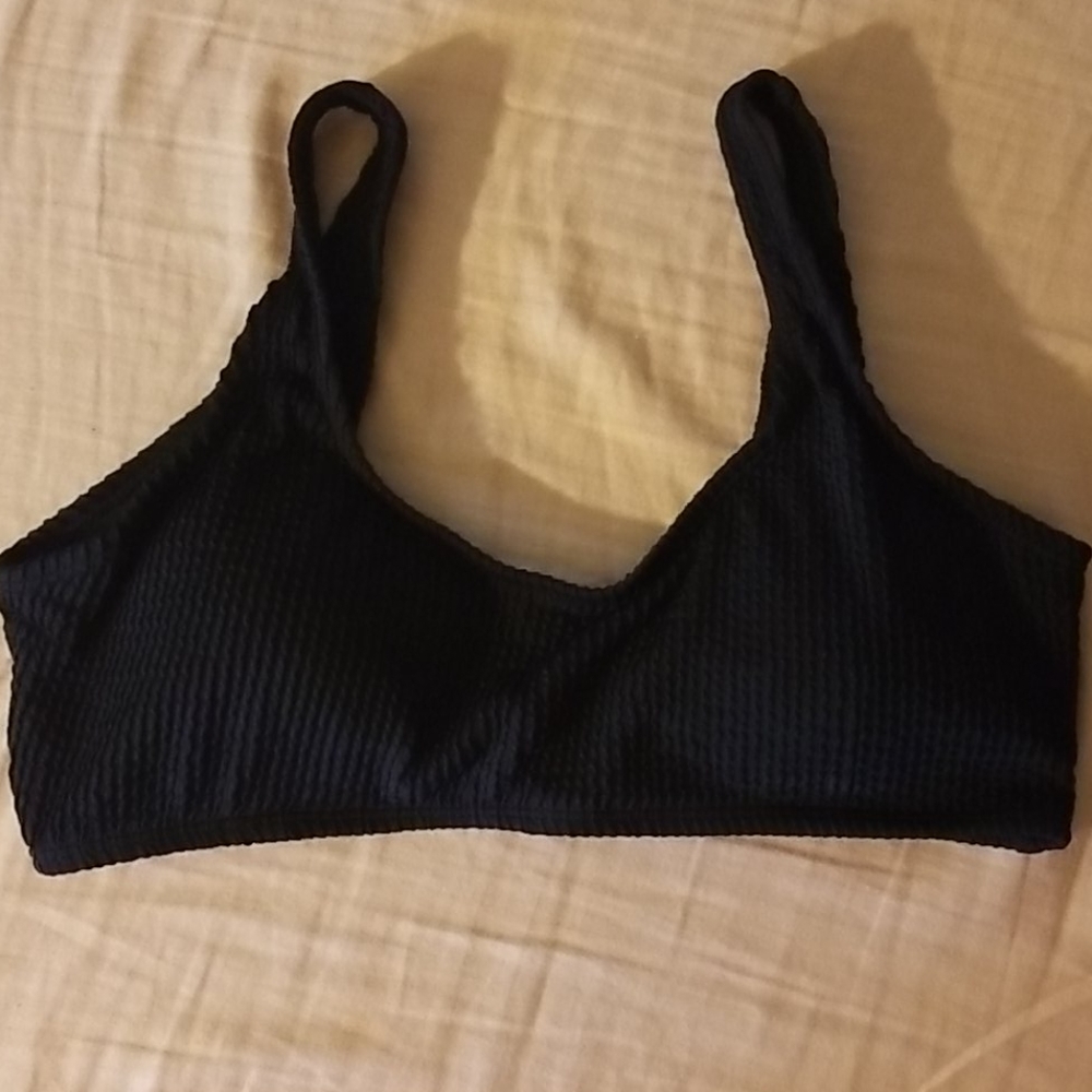 Black bikini top
